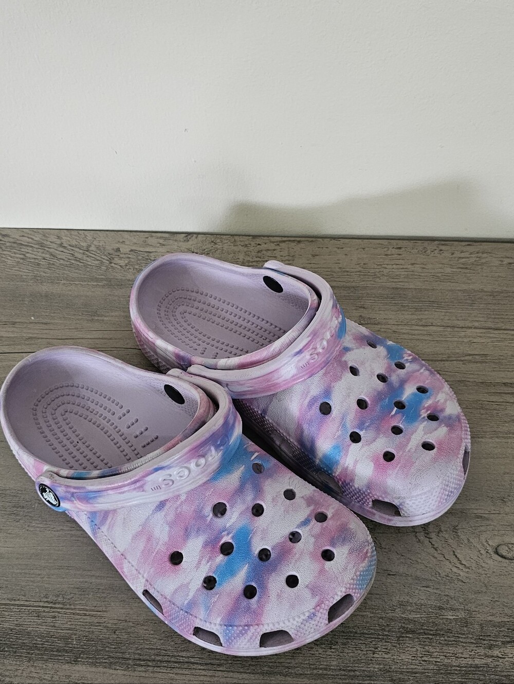 Crocs Kids Tie-Dye Clog Shoes - Pink & Blue Girl J 4